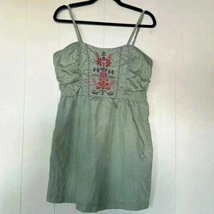 Verty Women’s Spaghetti Strap Cami Top with Embroidered Front Z3